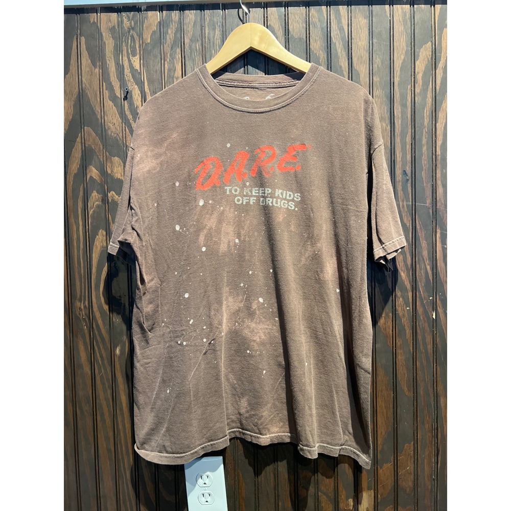 Vintage DARE To Keep Kids Off Drugs Faded Brown Paint Splatter Graphic T-Shirt